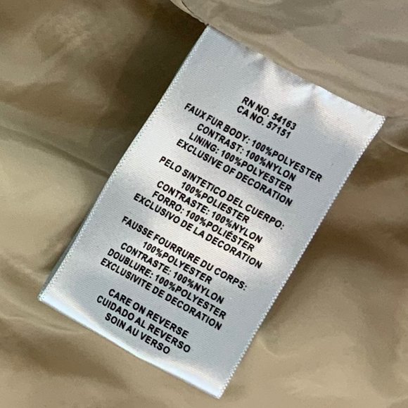 Levi's Faux Fur Bomber Jacket - Picture 14 of 14